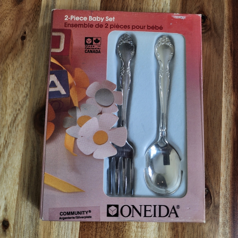 ONEIDA Community 2 Piece Baby Feeding Set - Vintage 1960s (?)